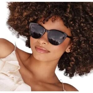 Rachel Zoe Nina Sunglasses in Black - OS